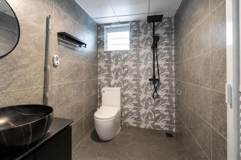 301C Punggol Central, 301C Punggol Central, Hougang / Punggol / Sengkang, 3 Bedrooms, 1,001 sqft, HDB Flat For Sale, by Hidir Sunario, 500246083 - Common Bathroom - PropertyGuru.com.sg
