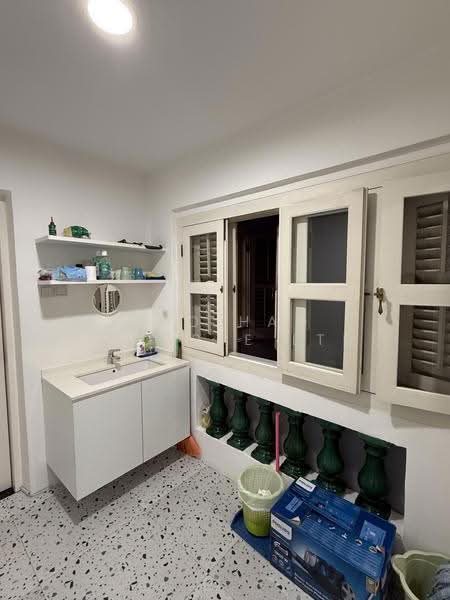 52 Tras Street, 52 Tras Street, Chinatown / Tanjong Pagar, 1,324 sqft, Office For Rent, by ANDY HUANG, 500246101 - Bathroom - CommercialGuru.com.sg