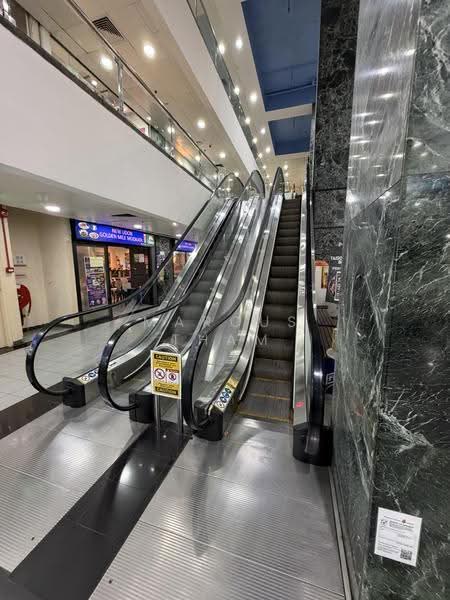 Orchard Towers, 400 Orchard Road, Orchard / River Valley, 2,350 sqft, Other Retail For Rent, by Marcus Tham, 500246110 - Interior - CommercialGuru.com.sg