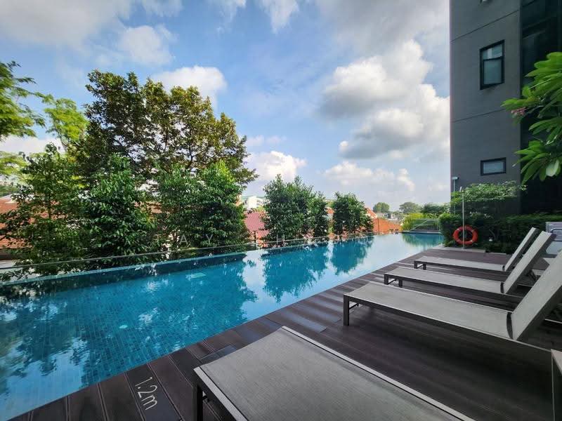35 Gilstead, 35 Gilstead Road, Newton / Novena, Room Rental, 130 sqft, Apartment For Rent, by Tay Shaoqi, 500246124 - Pool - PropertyGuru.com.sg