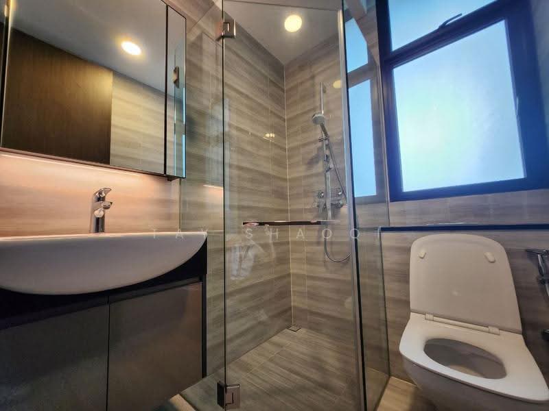 35 Gilstead, 35 Gilstead Road, Newton / Novena, Room Rental, 130 sqft, Apartment For Rent, by Tay Shaoqi, 500246124 - Common Bathroom - PropertyGuru.com.sg