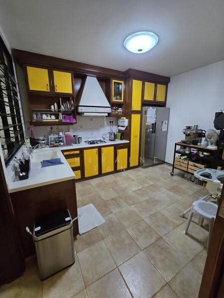 Saraca Place, Seletar / Yio Chu Kang, 3 Bedrooms, 3,000 sqft, Terraced House For Sale, by Cheraine Tan, 500246125 - Kitchen - PropertyGuru.com.sg