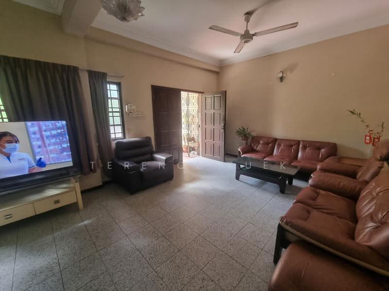 Karikal lane, Karikal lane, East Coast / Marine Parade, 4 Bedrooms, 2,000 sqft, Terraced House For Sale, by Terence Kuek, 500246133 - Living Room - PropertyGuru.com.sg
