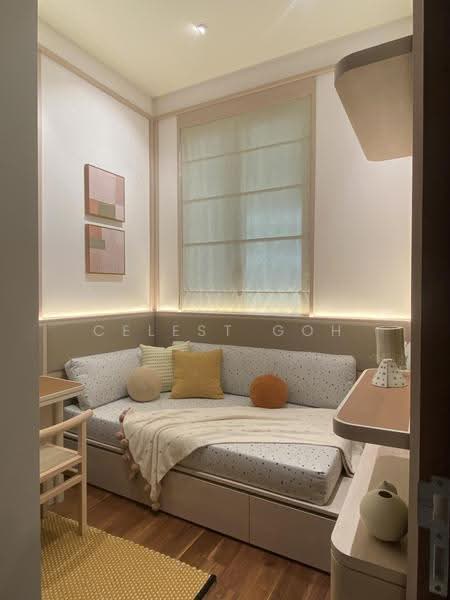 Parksuites, 18 Holland Grove Road, Tanglin / Holland / Bukit Timah, 2 Bedrooms, 786 sqft, Condominium For Sale, by Celest Goh, 500246134 - PropertyGuru.com.sg