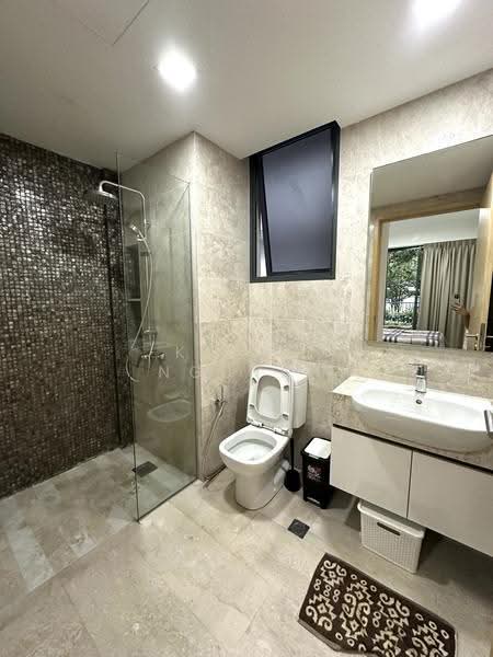 La Fiesta, 58 Sengkang Square, 1 Bedroom, 571 sqft, Condominium For Rent, by Kathy Nguyen, 500246158 - Bathroom - PropertyGuru.com.sg