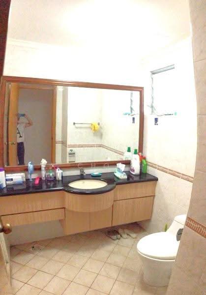Guilin View, 20 Bukit Batok Street 52, Dairy Farm / Bukit Panjang / Choa Chu Kang, Room Rental, 120 sqft, Condominium For Rent, by Steven Choo, 500246160 - Bathroom - PropertyGuru.com.sg