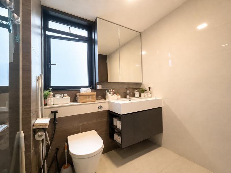 Botanique at Bartley, 233 Upper Paya Lebar Road, Hougang / Punggol / Sengkang, 2 Bedrooms, 657 sqft, Condominium For Sale, by Michelle Lee, 500246161 - Bathroom - PropertyGuru.com.sg