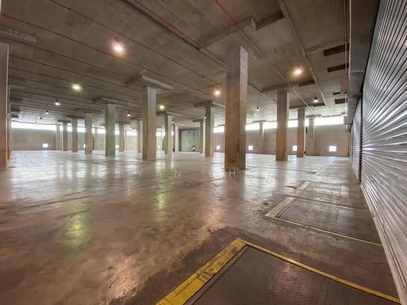 8m Clear | 8 Bays | Optional Concrete Yard @ Jurong, Boon Lay / Jurong / Tuas, 39,000 sqft, Warehouse For Rent, by Ryan Chau, 500246165 - Interior - CommercialGuru.com.sg