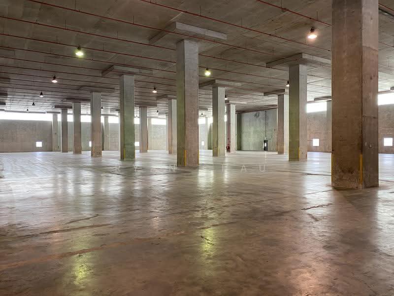 8m Clear | 8 Bays | Optional Concrete Yard @ Jurong, Boon Lay / Jurong / Tuas, 39,000 sqft, Warehouse For Rent, by Ryan Chau, 500246165 - Interior - CommercialGuru.com.sg