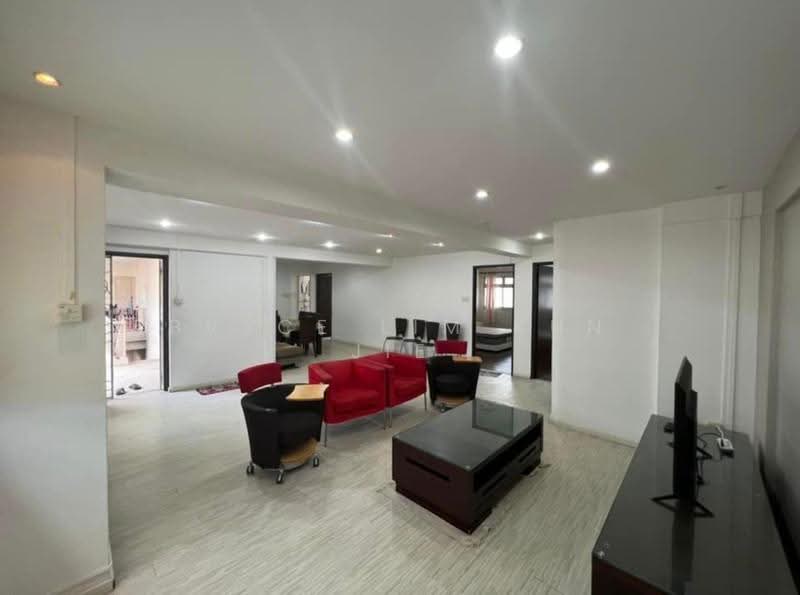 636 Pasir Ris Drive 1, 636 Pasir Ris Drive 1, Pasir Ris / Tampines, 3 Bedrooms, 1,291 sqft, HDB Flat For Rent, by Bryce Lim Kun Jie, 500246173 - Living Room - PropertyGuru.com.sg