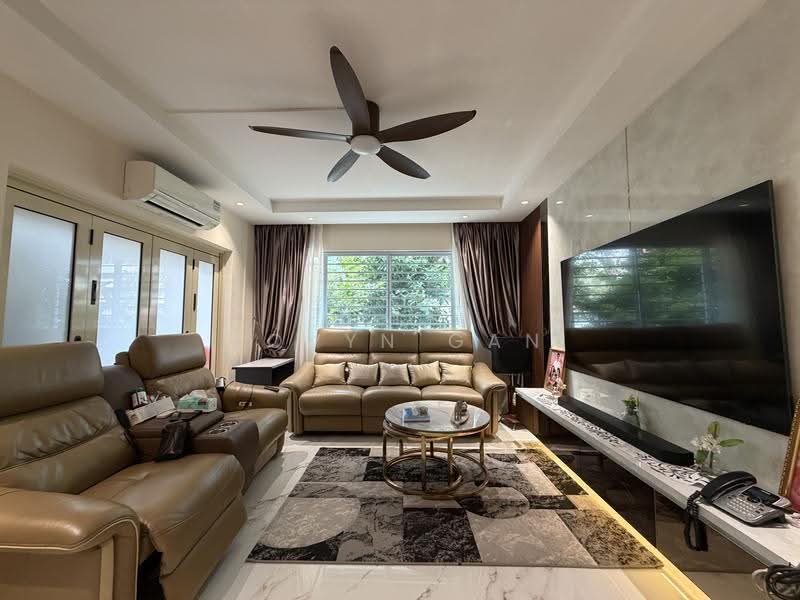 358 Yishun Ring Road, 358 Yishun Ring Road, 3 Bedrooms, 1,571 sqft, HDB Flat For Sale, by Jovyn Gan, 500246177 - Living Room - PropertyGuru.com.sg