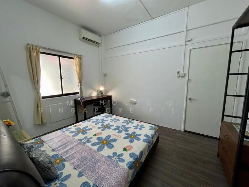 5B Hoe Chiang Rd (Tanjong pagar mrt), Chinatown / Tanjong Pagar, Room Rental, 132 sqft, Shophouse For Rent, by Xiao Dong, 500246183 - Bedroom - PropertyGuru.com.sg