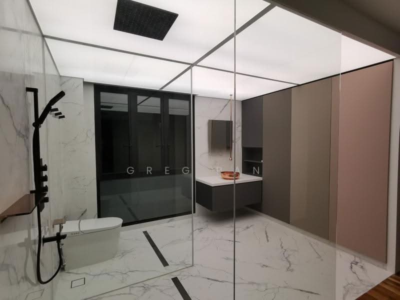 Lor Ong Lye, Hougang / Punggol / Sengkang, 8 Bedrooms, 5,496 sqft, Corner Terrace For Sale, by Greg Pan, 500246184 - Bathroom - PropertyGuru.com.sg