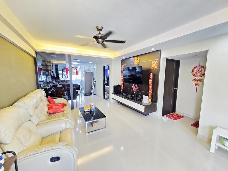 474 Ang Mo Kio Avenue 10, 474 Ang Mo Kio Avenue 10, Ang Mo Kio / Bishan / Thomson, 3 Bedrooms, 979 sqft, HDB Flat For Sale, by Jenny Tan, 500246187 - Living Room - PropertyGuru.com.sg
