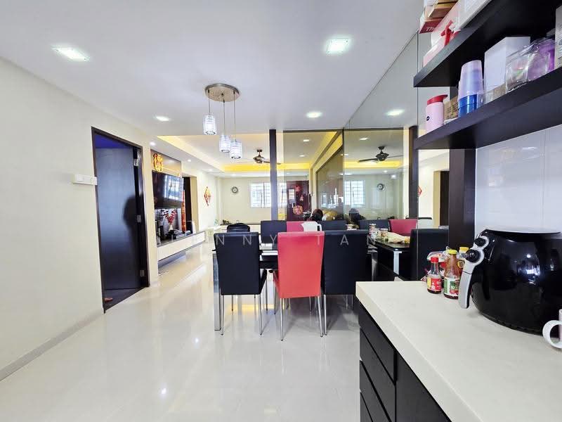 474 Ang Mo Kio Avenue 10, 474 Ang Mo Kio Avenue 10, Ang Mo Kio / Bishan / Thomson, 3 Bedrooms, 979 sqft, HDB Flat For Sale, by Jenny Tan, 500246187 - Living Room - PropertyGuru.com.sg