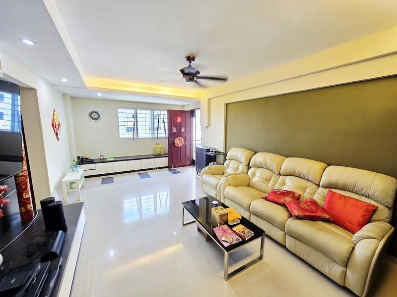 474 Ang Mo Kio Avenue 10, 474 Ang Mo Kio Avenue 10, Ang Mo Kio / Bishan / Thomson, 3 Bedrooms, 979 sqft, HDB Flat For Sale, by Jenny Tan, 500246187 - Living Room - PropertyGuru.com.sg