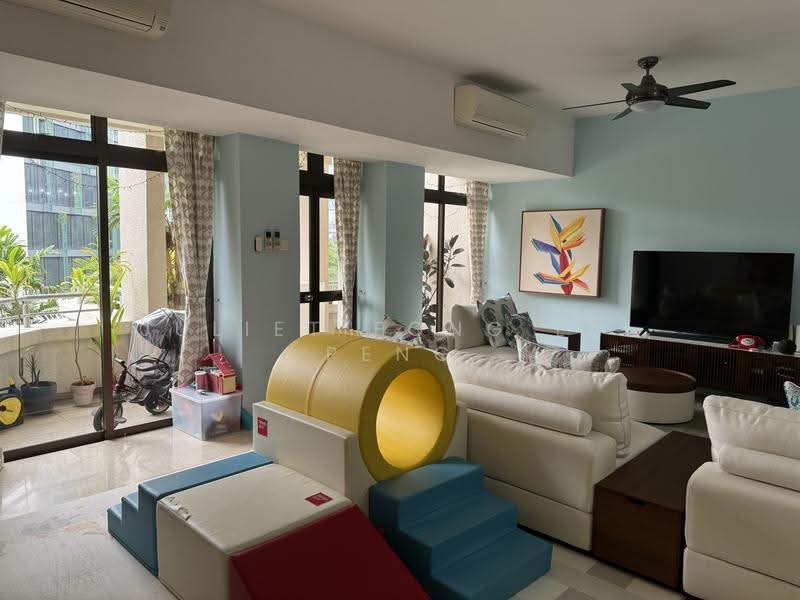The Balmoral, 18 Balmoral Park, Tanglin / Holland / Bukit Timah, 4 Bedrooms, 2,660 sqft, Condominium For Sale, by Juliet Fong Lai Peng, 500246188 - Living Room - PropertyGuru.com.sg