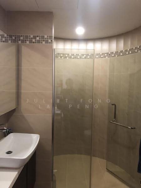 The Balmoral, 18 Balmoral Park, Tanglin / Holland / Bukit Timah, 4 Bedrooms, 2,660 sqft, Condominium For Sale, by Juliet Fong Lai Peng, 500246188 - Bathroom - PropertyGuru.com.sg