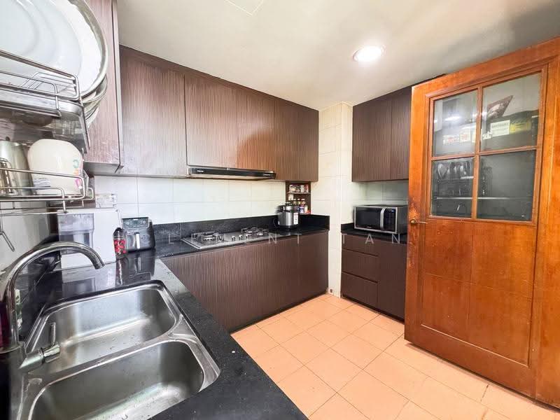 Palm Gardens, 2C Hong San Walk, Dairy Farm / Bukit Panjang / Choa Chu Kang, 2 Bedrooms, 958 sqft, Condominium For Sale, by Clement Tan, 500246192 - Kitchen - PropertyGuru.com.sg