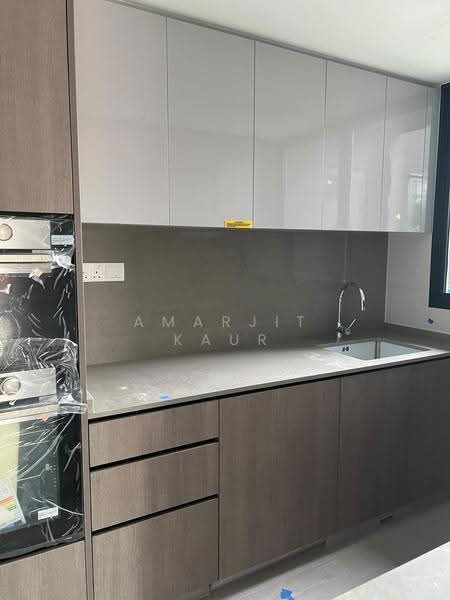 Avenue South Residence, 13 Silat Avenue, Alexandra / Commonwealth, 4 Bedrooms, 1,496 sqft, Condominium For Sale, by Amarjit Kaur, 500246193 - Kitchen - PropertyGuru.com.sg