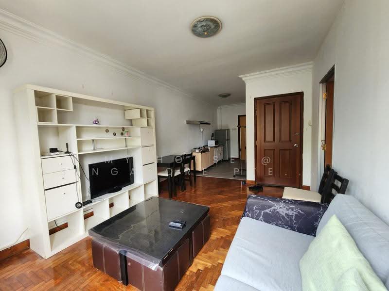 61 toh tuck rd (Beauty world mrt), Toh Tuck rd, Clementi Park / Upper Bukit Timah, Room Rental, 455 sqft, Terraced House For Rent, by Xiao Dong, 500246199 - Living Room - PropertyGuru.com.sg