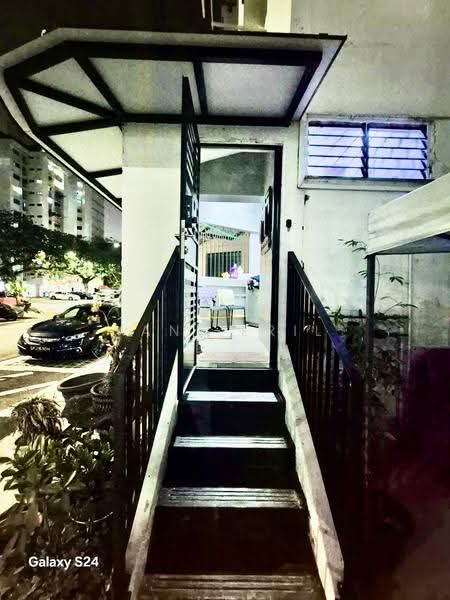 113 Bukit Purmei Road, 113 Bukit Purmei Road, Harbourfront / Telok Blangah, 3 Bedrooms, 1,184 sqft, HDB Flat For Sale, by Yani Eril, 500246201 - Entrance - PropertyGuru.com.sg