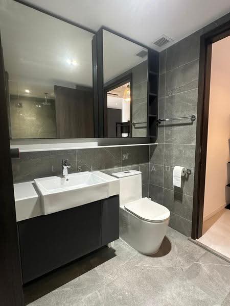 Riverfront Residences, 45 Hougang Avenue 7, Hougang / Punggol / Sengkang, 1 Bedroom, 517 sqft, Condominium For Sale, by Leslie Lau, 500246205 - Freshen up in your equip bathroom - PropertyGuru.com.sg