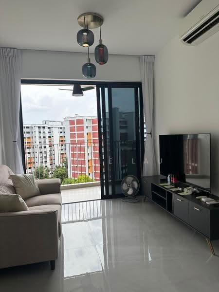 Riverfront Residences, 45 Hougang Avenue 7, Hougang / Punggol / Sengkang, 1 Bedroom, 517 sqft, Condominium For Sale, by Leslie Lau, 500246205 - Relax in your living & balcony - PropertyGuru.com.sg