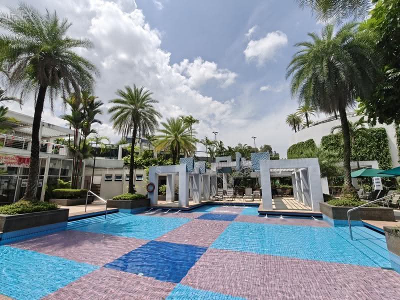 Blue Horizon, 21 West Coast Crescent, Buona Vista / West Coast / Clementi New Town, 3 Bedrooms, 1,152 sqft, Condominium For Sale, by Tristan Liu, 500246225 - Pool - PropertyGuru.com.sg