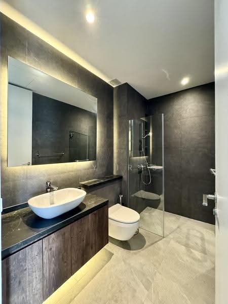 Three Three Robin, 33 Robin Road, 3 Bedrooms, 1,367 sqft, Apartment For Rent, by Tay Iris, 500246226 - Bathroom - PropertyGuru.com.sg