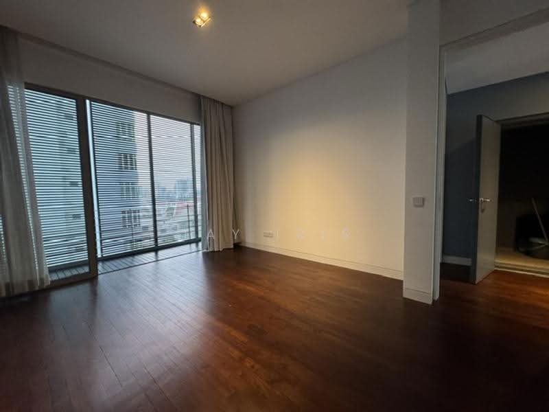 Three Three Robin, 33 Robin Road, Tanglin / Holland / Bukit Timah, 3 Bedrooms, 1,367 sqft, Apartment For Rent, by Tay Iris, 500246226 - Living Room - PropertyGuru.com.sg