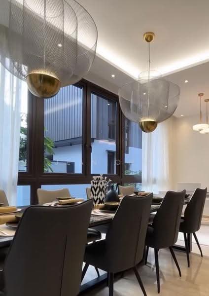 NEW SEMI-D. CURATED FOR MODERN LIFESTYLE LIVING 2IN1. LUXURIOUS. JEAN 93571119, Fernhill/Stevens/Robin/Orchard, Tanglin / Holland / Bukit Timah, 5 Bedrooms, 7,440 sqft, Semi-Detached House For Sale, by Jean Ong, 500246232 - Dining Room - PropertyGuru.com.sg