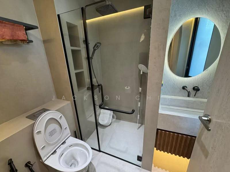 Midview City, 18 Sin Ming Lane, Ang Mo Kio / Bishan / Thomson, 1,432 sqft, Light Industrial (B1) For Sale, by Jackson Chia, 500246240 - Bathroom - CommercialGuru.com.sg