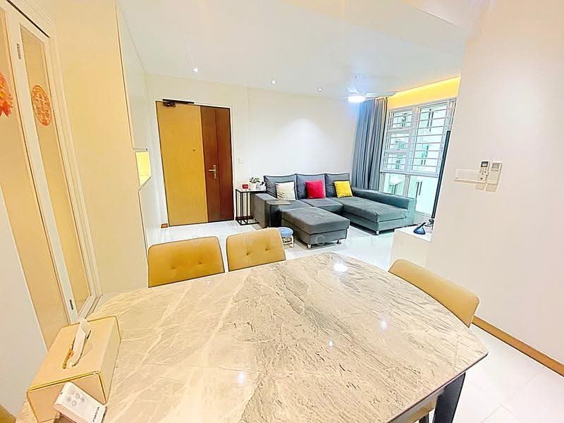 40A Margaret Drive, 40A Margaret Drive, 3 Bedrooms, 947 sqft, HDB Flat For Sale, by Eugene Chen, 500246241 - Living Room - PropertyGuru.com.sg