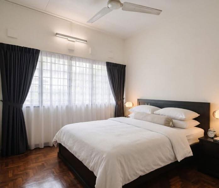 4 Bedroom Whole Unit for Rent in Siglap, Near MRT, East Coast / Marine Parade, 4 Bedrooms, 2,000 sqft, Semi-Detached House For Rent, by Dexter Lim, 500246249 - Bedroom - PropertyGuru.com.sg