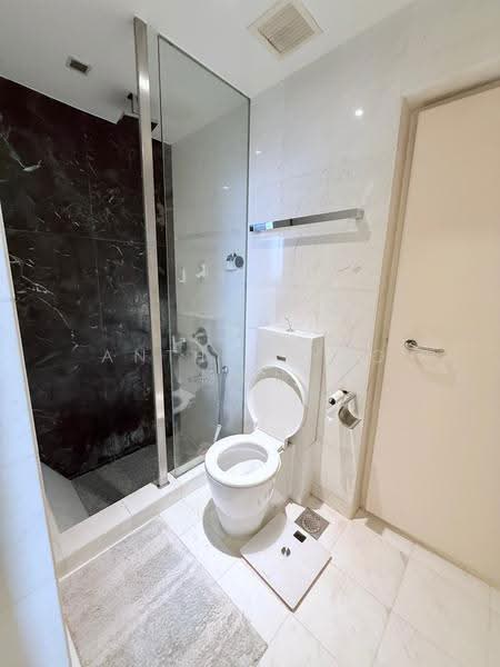Vida, 5 Peck Hay Road, Orchard / River Valley, 1 Bedroom, 527 sqft, Condominium For Rent, by Anthea Yeo 杨丽娇, 500246308 - Bathroom - PropertyGuru.com.sg