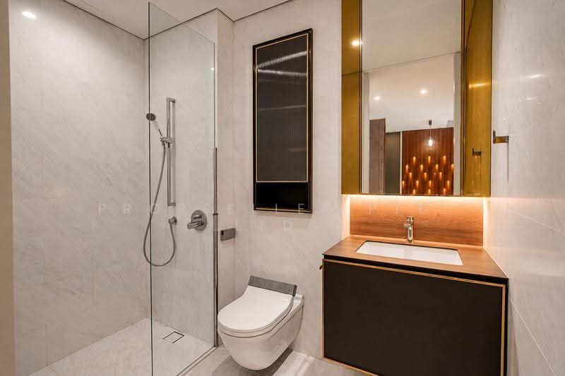 South Beach Residences, 28 South Beach Road, Beach Road / Bugis / Rochor, 2 Bedrooms, 1,249 sqft, Condominium For Sale, by Don Png, 500246310 - Bathroom - PropertyGuru.com.sg