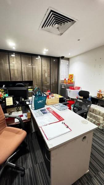 Sultan Plaza, 100 Jalan Sultan, Beach Road / Bugis / Rochor, 550 sqft, Office For Rent, by Remus Lim, 500246315 - Interior - CommercialGuru.com.sg