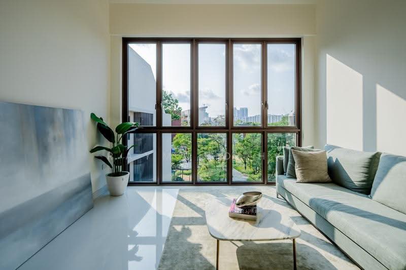 Parksuites, 26 Holland Grove Road, Tanglin / Holland / Bukit Timah, 3 Bedrooms, 1,421 sqft, Condominium For Sale, by Raymond Ho, 500246318 - Living Room - PropertyGuru.com.sg