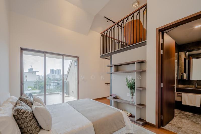 Parksuites, 26 Holland Grove Road, Tanglin / Holland / Bukit Timah, 3 Bedrooms, 1,421 sqft, Condominium For Sale, by Raymond Ho, 500246318 - Bedroom - PropertyGuru.com.sg