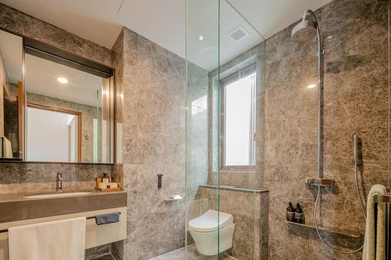 Parksuites, 26 Holland Grove Road, Tanglin / Holland / Bukit Timah, 3 Bedrooms, 1,421 sqft, Condominium For Sale, by Raymond Ho, 500246318 - Bathroom - PropertyGuru.com.sg