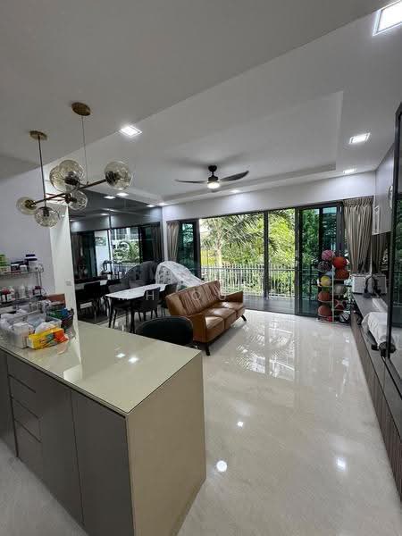 Forest Woods, Hougang / Punggol / Sengkang, 4 Bedrooms, 1,249 sqft, Condominium For Sale, by MH Quek, 500246320 - Living Room - PropertyGuru.com.sg