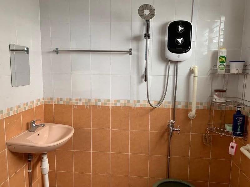 412 Tampines Street 41, 412 Tampines Street 41, Room Rental, 270 sqft, HDB Flat For Rent, by Andrew Se, 500246321 - PropertyGuru.com.sg