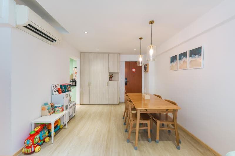 2B Sri Geylang Serai, 2B Geylang Serai, Eunos / Geylang / Paya Lebar, 3 Bedrooms, 1,022 sqft, HDB Flat For Sale, by Angela Ng, 500246322 - Dining Room - PropertyGuru.com.sg