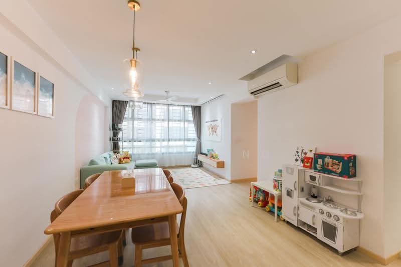2B Sri Geylang Serai, 2B Geylang Serai, Eunos / Geylang / Paya Lebar, 3 Bedrooms, 1,022 sqft, HDB Flat For Sale, by Angela Ng, 500246322 - Living Room - PropertyGuru.com.sg