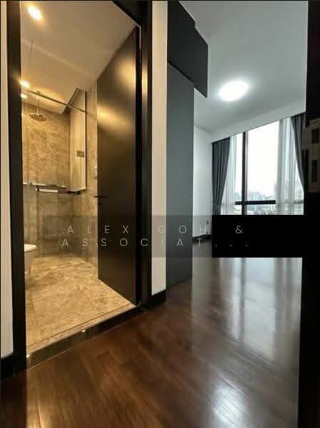 Martin Modern, 10 Martin Place, 4 Bedrooms, 1,796 sqft, Apartment For Rent, by Valerie Goh, 500246323 - Bathroom - PropertyGuru.com.sg