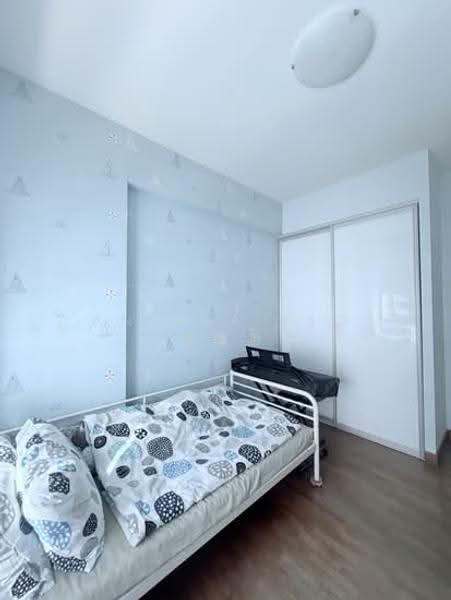 Lakeholmz, 82 Corporation Road, Boon Lay / Jurong / Tuas, 3 Bedrooms, 1,324 sqft, Condominium For Sale, by Anthea Yeo 杨丽娇, 500246324 - Bedroom - PropertyGuru.com.sg
