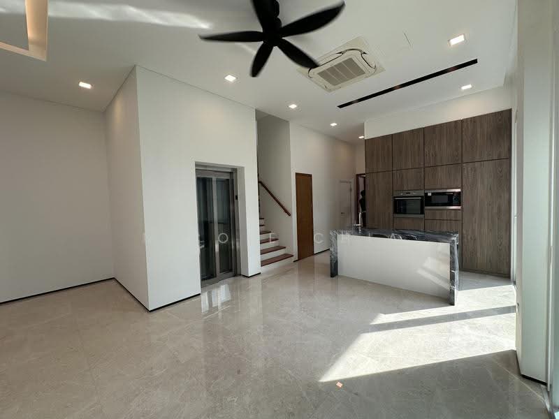 Serangoon Garden Estate, Bridport Avenue, Hougang / Punggol / Sengkang, 4 Bedrooms, 4,500 sqft, Semi-Detached House For Rent, by Nicole Chia, 500246328 - Kitchen - PropertyGuru.com.sg