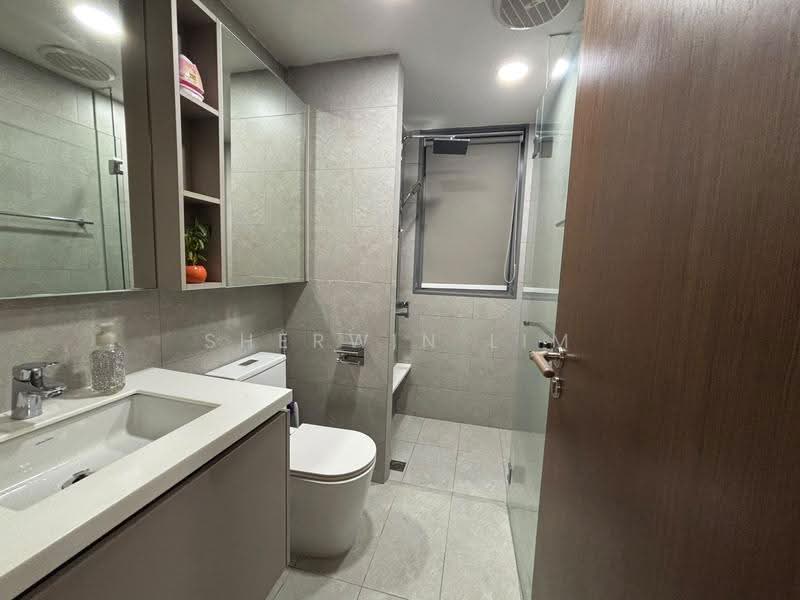 The Visionaire, 198 Canberra Drive, 3 Bedrooms, 1,259 sqft, Condominium For Sale, by Sherwin Lim, 500246331 - Bathroom - PropertyGuru.com.sg