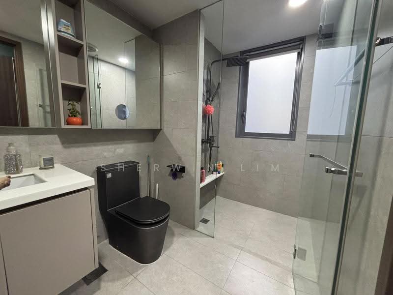 The Visionaire, 198 Canberra Drive, 3 Bedrooms, 1,259 sqft, Condominium For Sale, by Sherwin Lim, 500246331 - Bathroom - PropertyGuru.com.sg